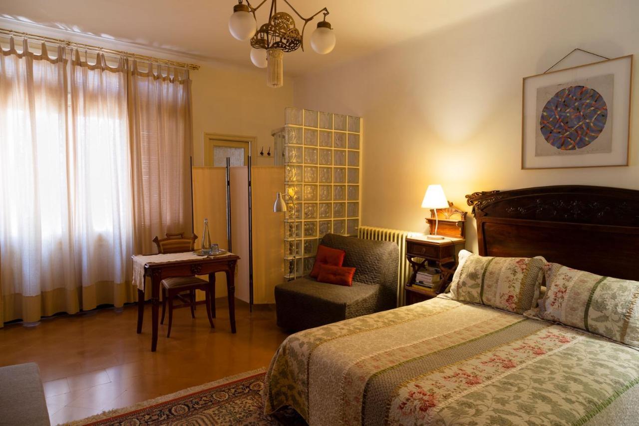 1900 B&B Тарраса Екстер'єр фото